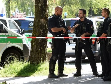 Γερμανία: Απομίμηση το Καλάσνικοφ που βρέθηκε στο διαμέρισμα του μακελάρη του Μύνστερ